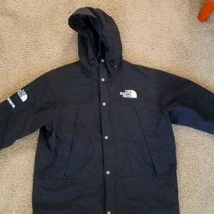 Supreme x North Face Arc Logo Mountain Parka